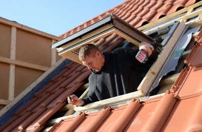 Pose de fenêtres de toit Velux à Damblainville